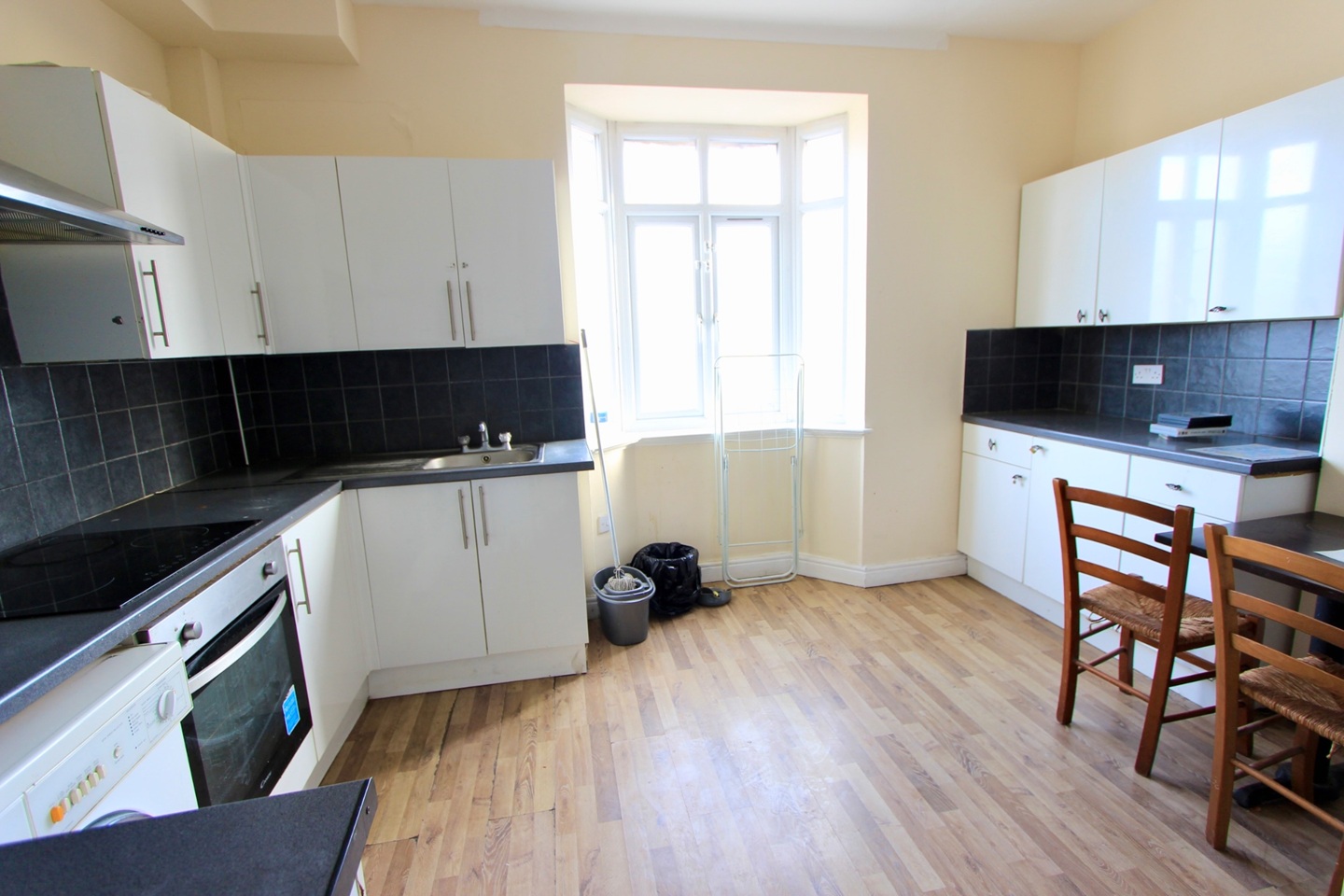 London - 3 Bed Flat, Green Lanes, N13 - To Rent Now for £2,100.00 p/m