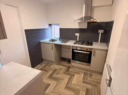 1 Bed Flat, Commercial Road, NP20