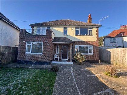 2 Bed Flat, Christchurch Road, BH7