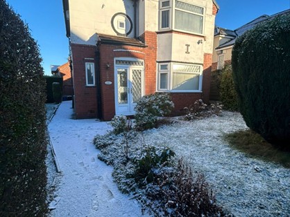 3 Bed Detached House, Edenfield Road, M25