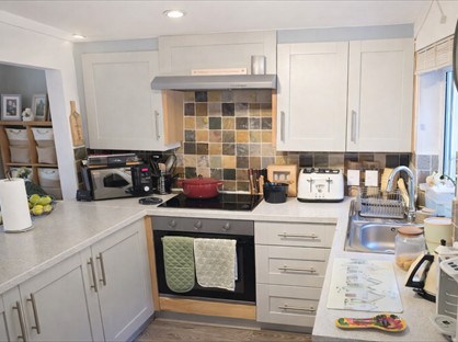 2 Bed Terraced House, Wickens Place, ME19