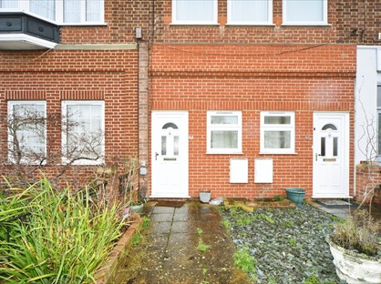 2 Bed Flat, Jevington Way, SE12
