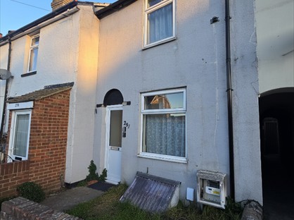3 Bed Terraced House, High Street, ME8