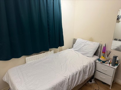Room in a Shared House, Cravenwood Road, SK5