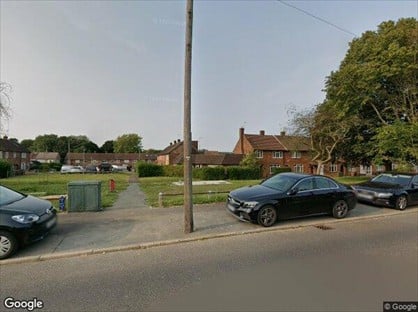 1 Bed Bungalow, Hayling Road, WD19