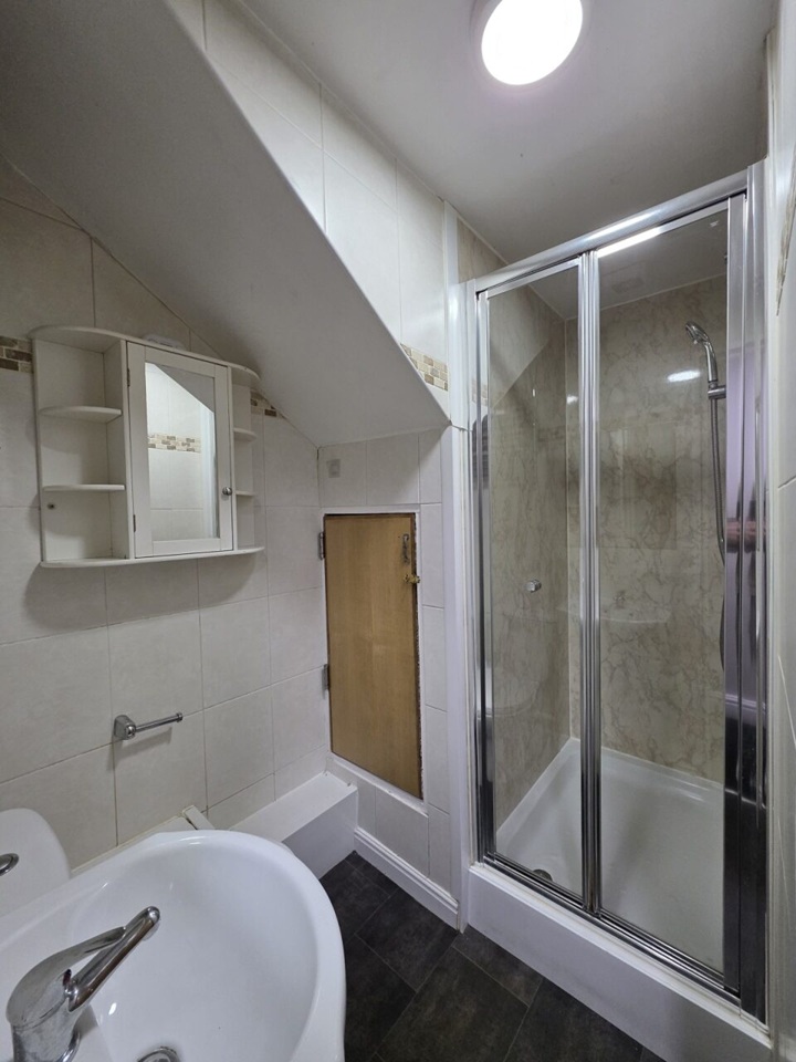 Additional image 7 of 1 Bed Flat, Broadway, CF24, N1 7GU