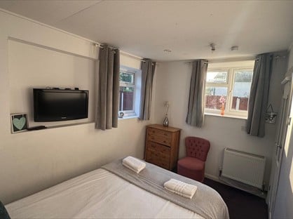 Room in a Shared Flat, Station Road, UB7