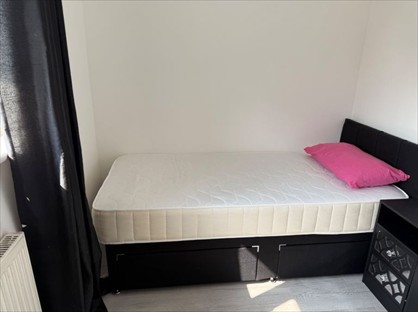 Room in a Shared House, Ensign Way, TW19