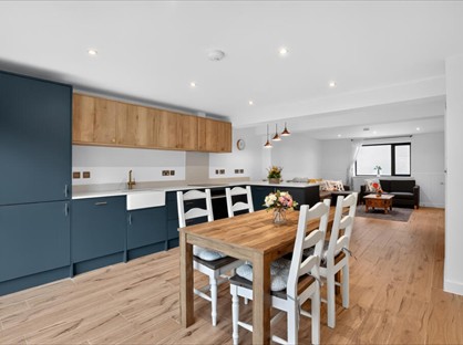 4 Bed End Terrace, Old Vicarage Gardens, BA10