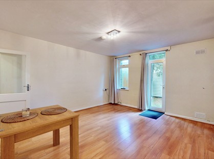 1 Bed Flat, Jetstar Way Northolt, UB5