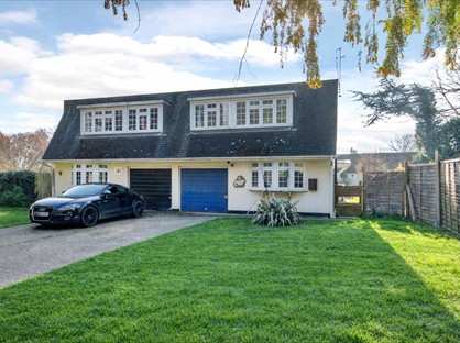 4 Bed Semi-Detached House, New Park Farm, DA3