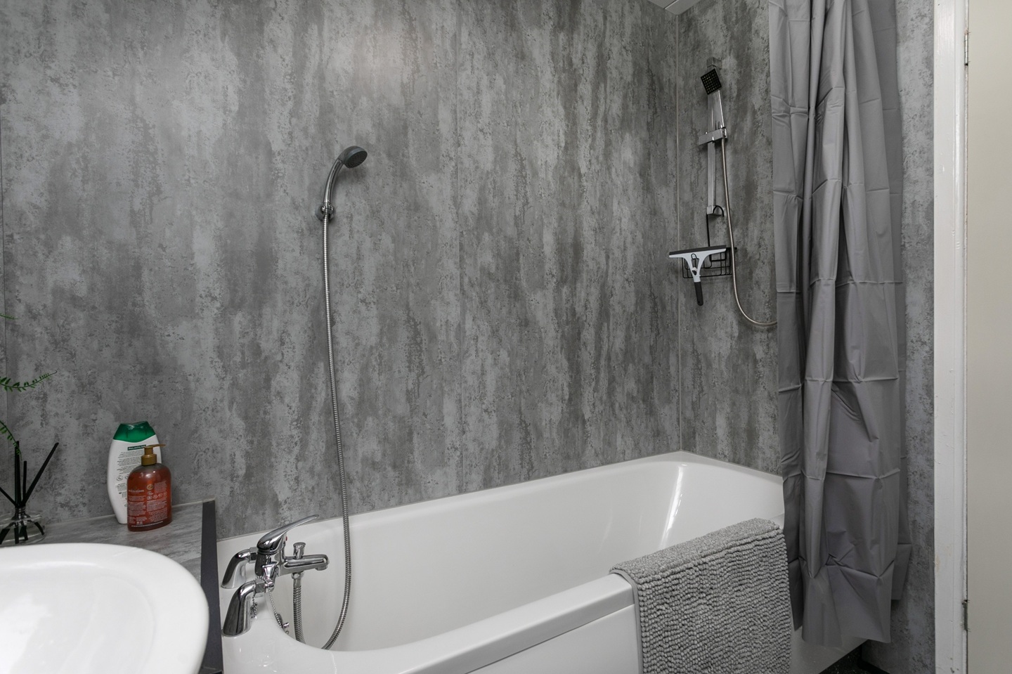 Additional image 8 of 3 Bed Semi-Detached House, Dartford Road, LE2, N1 7GU