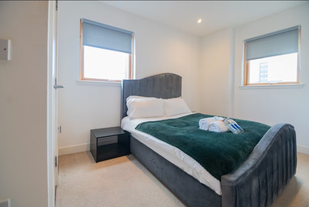 2 Bed Flat, Argyle Street, G2 photo 2