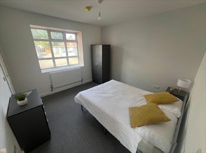 Room in a Shared House, Commercial Road, NG31