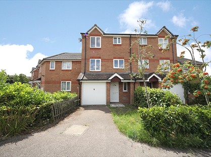 3 Bed Terraced House, Rhodes Place, MK6