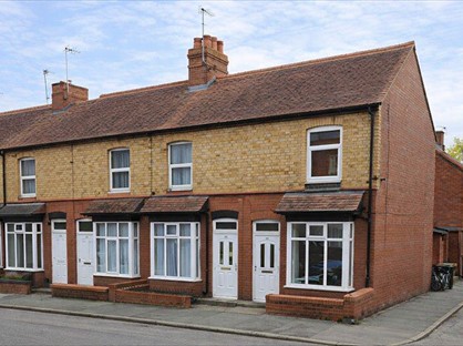 3 Bed Terraced House, York Street, SY11