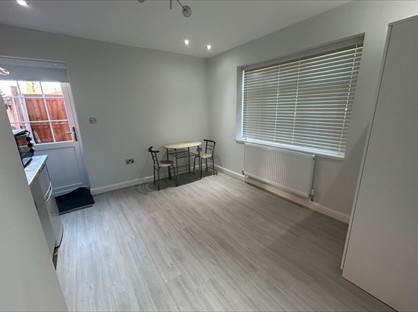 Studio Flat, Yateley Avenue, B42