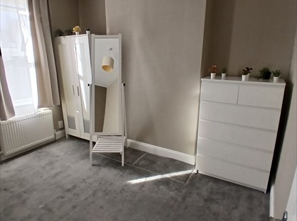 Room in a Shared House, Elm Road, CR7