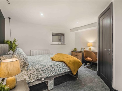 Room in a Shared House, Roscoe Street, SK3