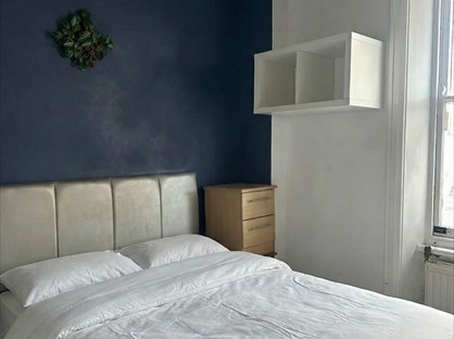 Studio Flat, Castletown Road, W14