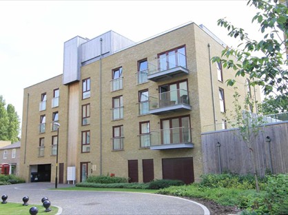 2 Bed Flat, Denham, UB9