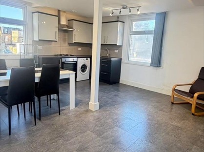 3 Bed Flat, Colina Mews, N15