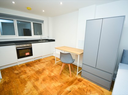 Studio Flat, Edwin Street, E16