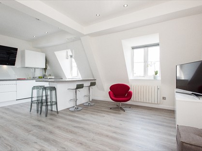 3 Bed Penthouse, Sandringham Court, W1F