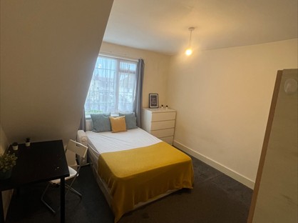 Room in a Shared House, Hillcroft Crescent, HA9