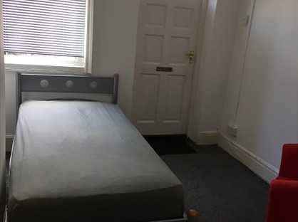Studio Flat, Sheffield, S6