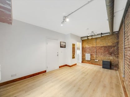 3 Bed Flat, Prince Of Wales Passage, NW1