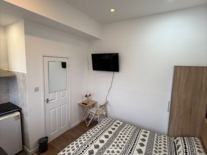 Studio Flat, East Lane, HA0