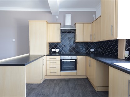 3 Bed Flat, Miskin Road, CF40