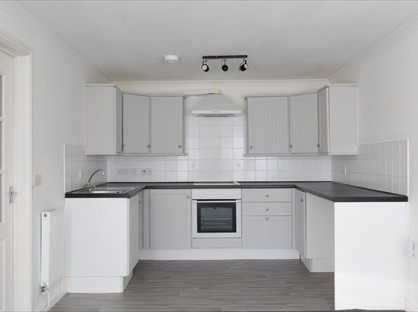 2 Bed Flat, Miskin Road, CF40