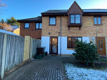 2 Bed Semi-Detached House, Russell Way, SM1