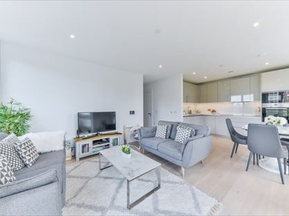 2 Bed Flat, Weymouth Building, SE17