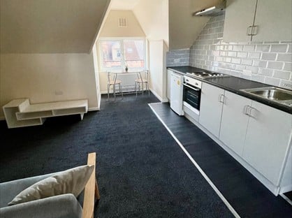 1 Bed Flat, Landseer Avenue, LS13
