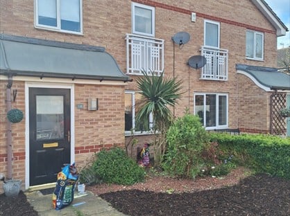 3 Bed Terraced House, Excalibur Way, S41