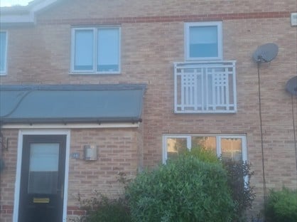3 Bed Terraced House, Excalibur Way, S41