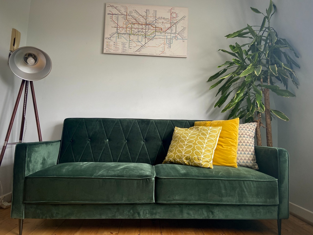 1 Bed Flat, Sinclair Road, W14, N1 7GU