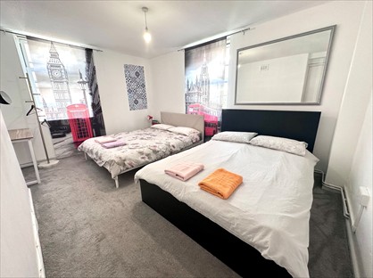 Room in a Shared Flat, King's Cross Road, WC1X
