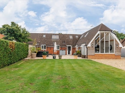 4 Bed Detached House, Station Road, SP6