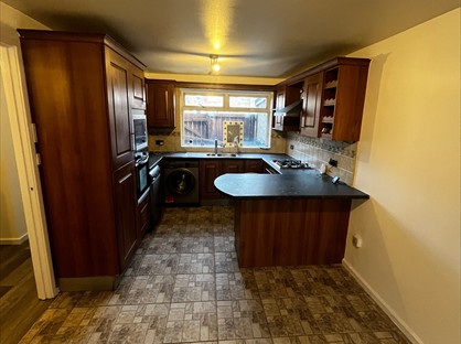 3 Bed Terraced House, Littleham Close, HU7