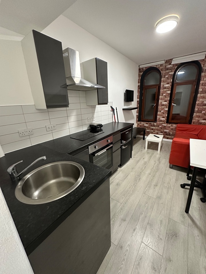 1 Bed Flat, Sir Thomas Street, L1, N1 7GU