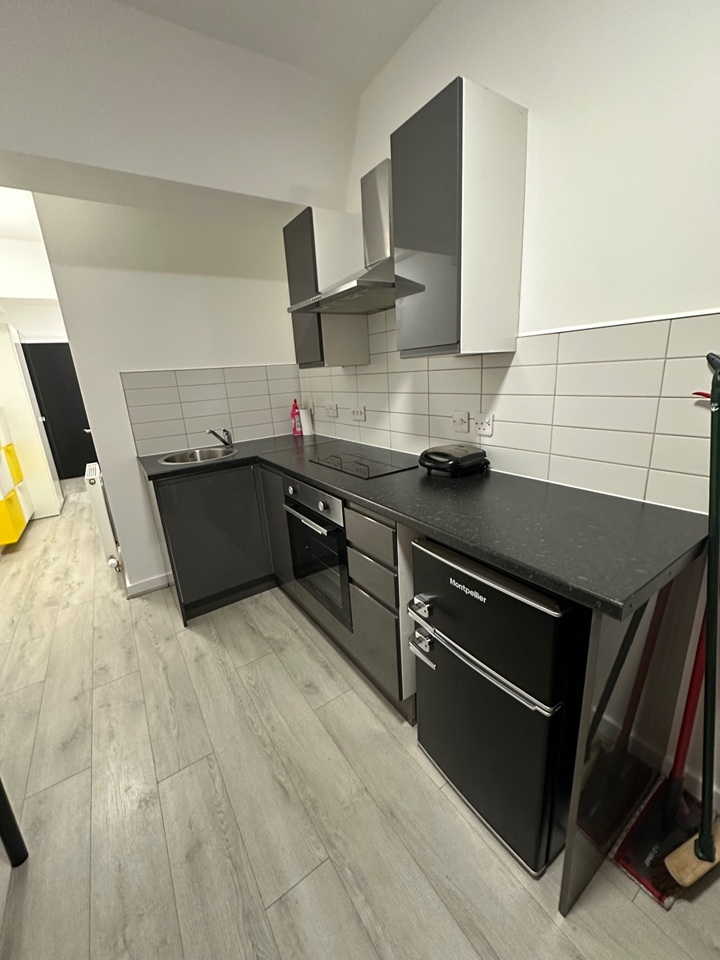 Additional image 4 of 1 Bed Flat, Sir Thomas Street, L1, N1 7GU