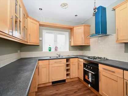 5 Bed Semi-Detached House, Windsor Road, E11