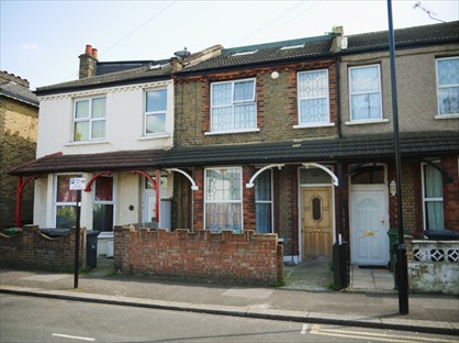 Studio Flat, St. Georges Road, E10
