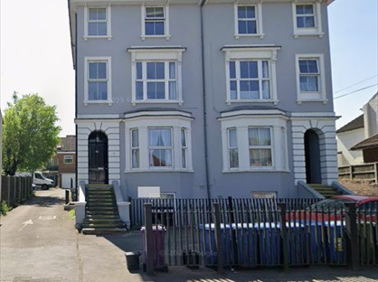 Studio Flat, Ash Road, GU12