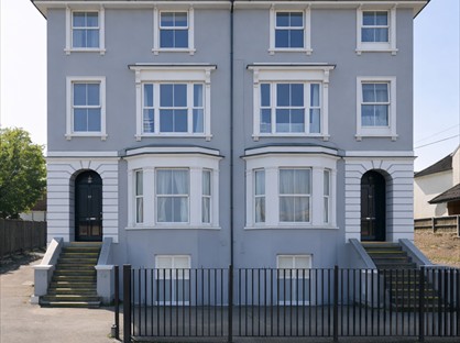 Studio Flat, Ash Road, GU12