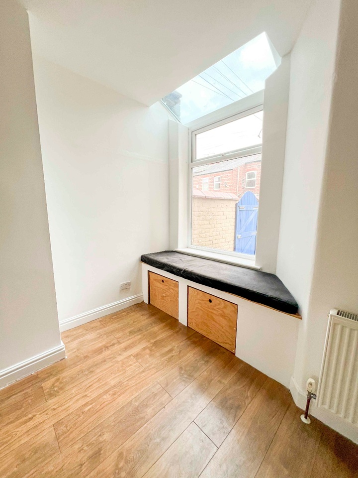 Fallowfield, Manchester - 2 Bed Terraced House, Yew Tree Avenue, M14 ...